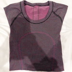 DISCONTINUED!!! Lululemon swiftly tech short sleeve size 2